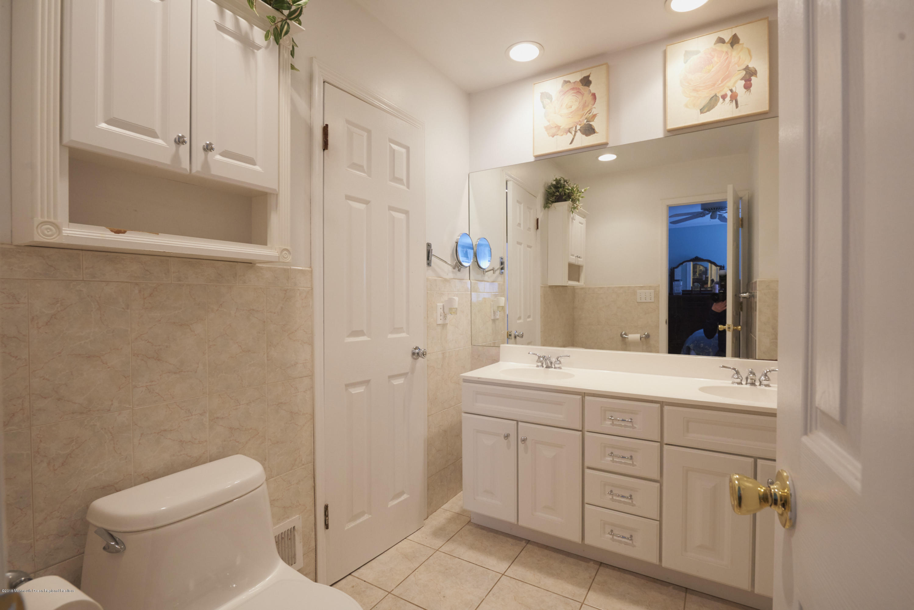 3 Lone Oak Road Middletown, NJ 07748 - Photo 21 of 23 Master Bath