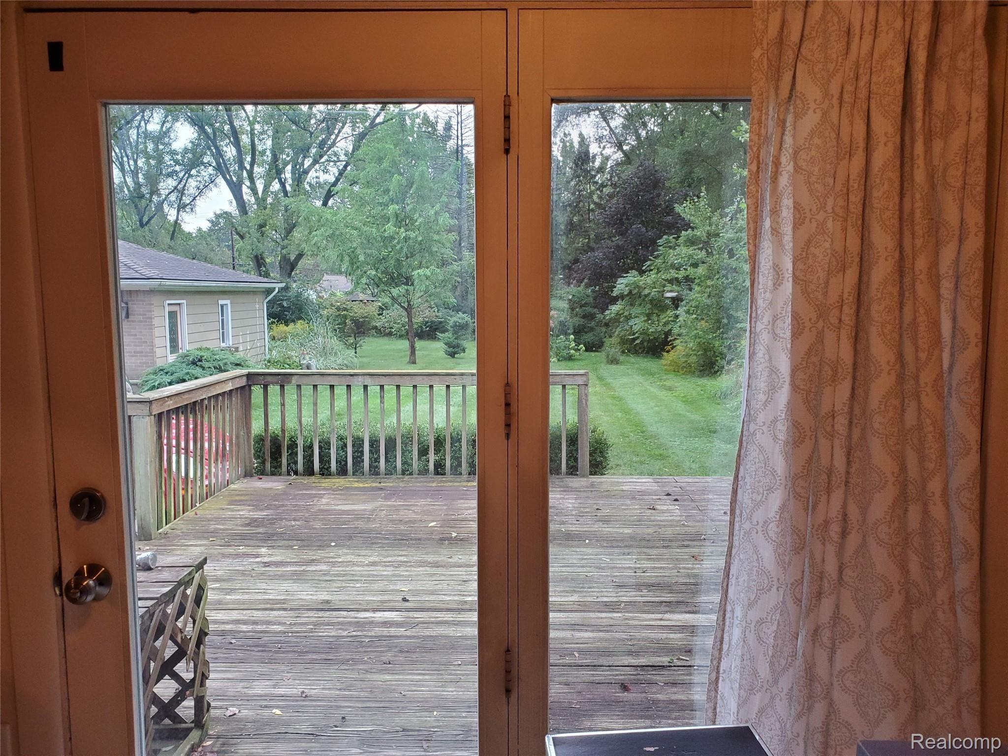 19769 Midway Road Southfield, MI 48075 - Photo 21 of 35 20210914_181909.jpg