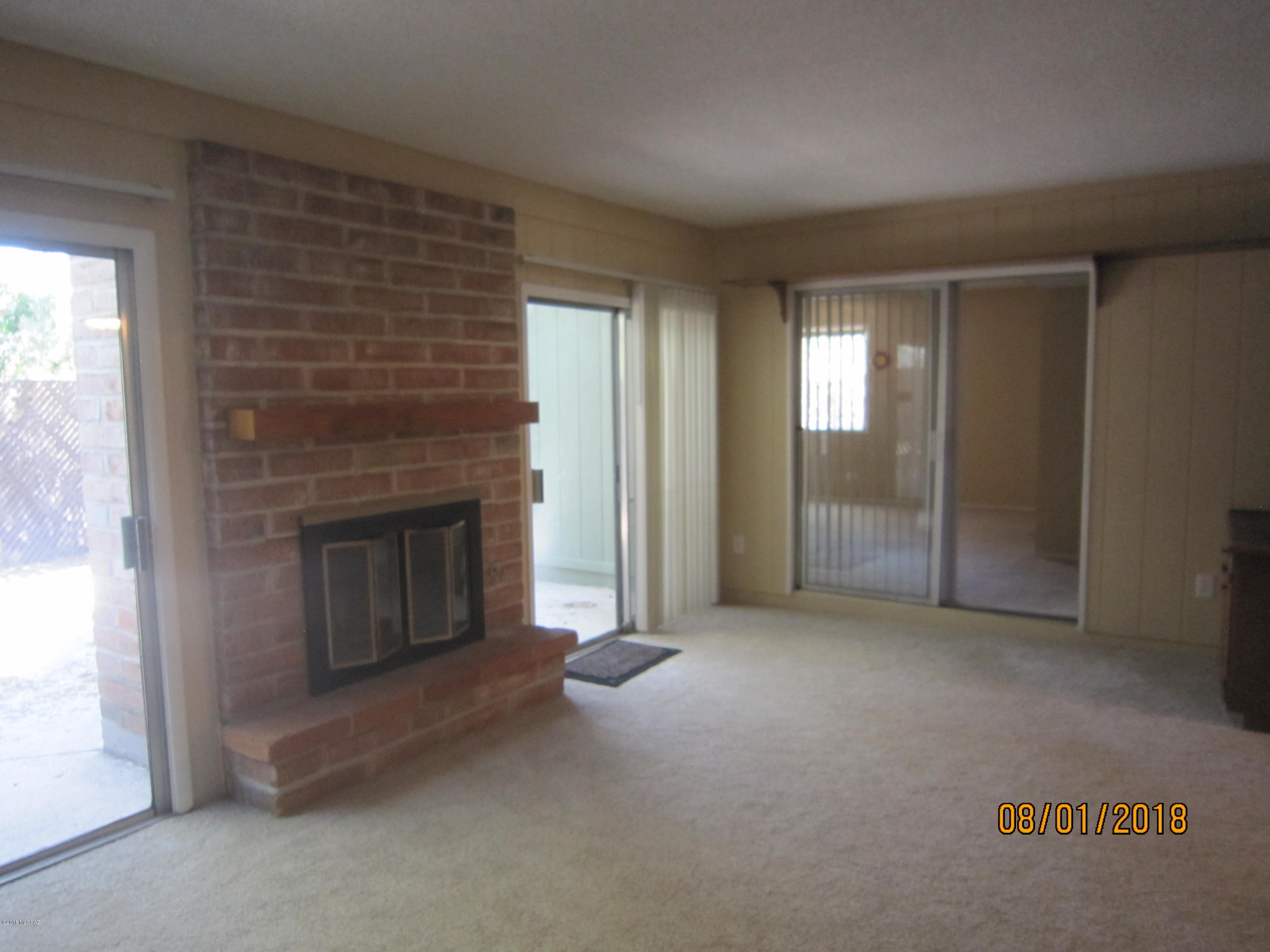4263 North Limberlost Circle Tucson, AZ 85705 - Photo 4 of 21