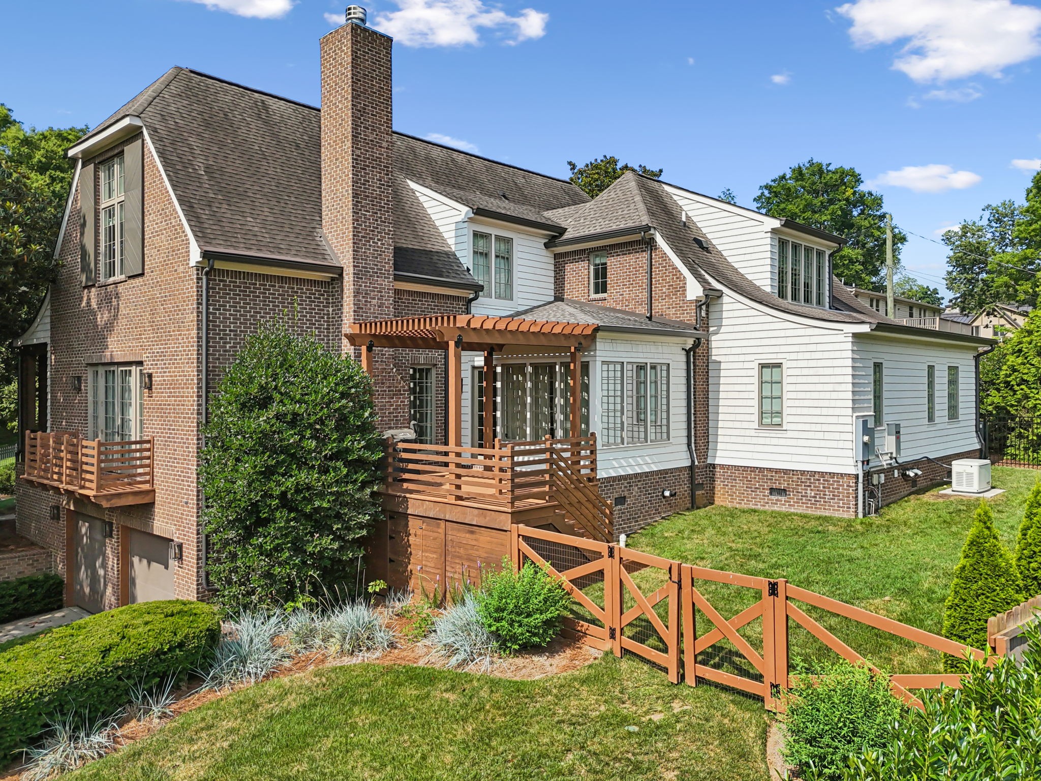 2401 Sterling Road Nashville, TN 37215 - Photo 17 of 92