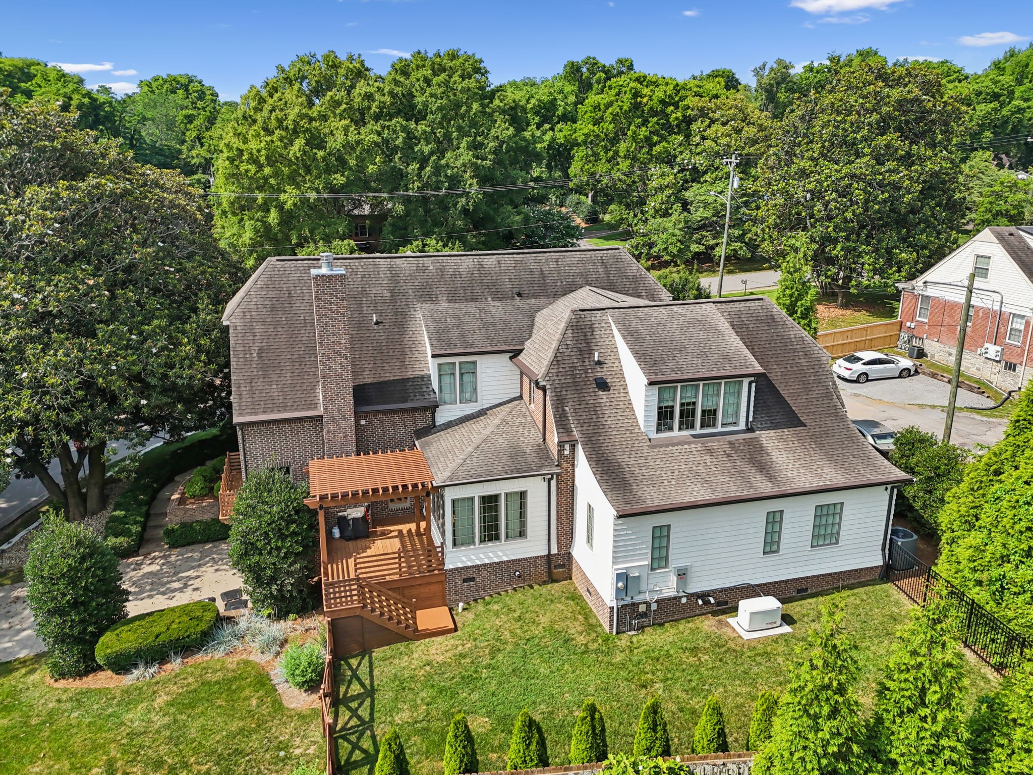 2401 Sterling Road Nashville, TN 37215 - Photo 18 of 92