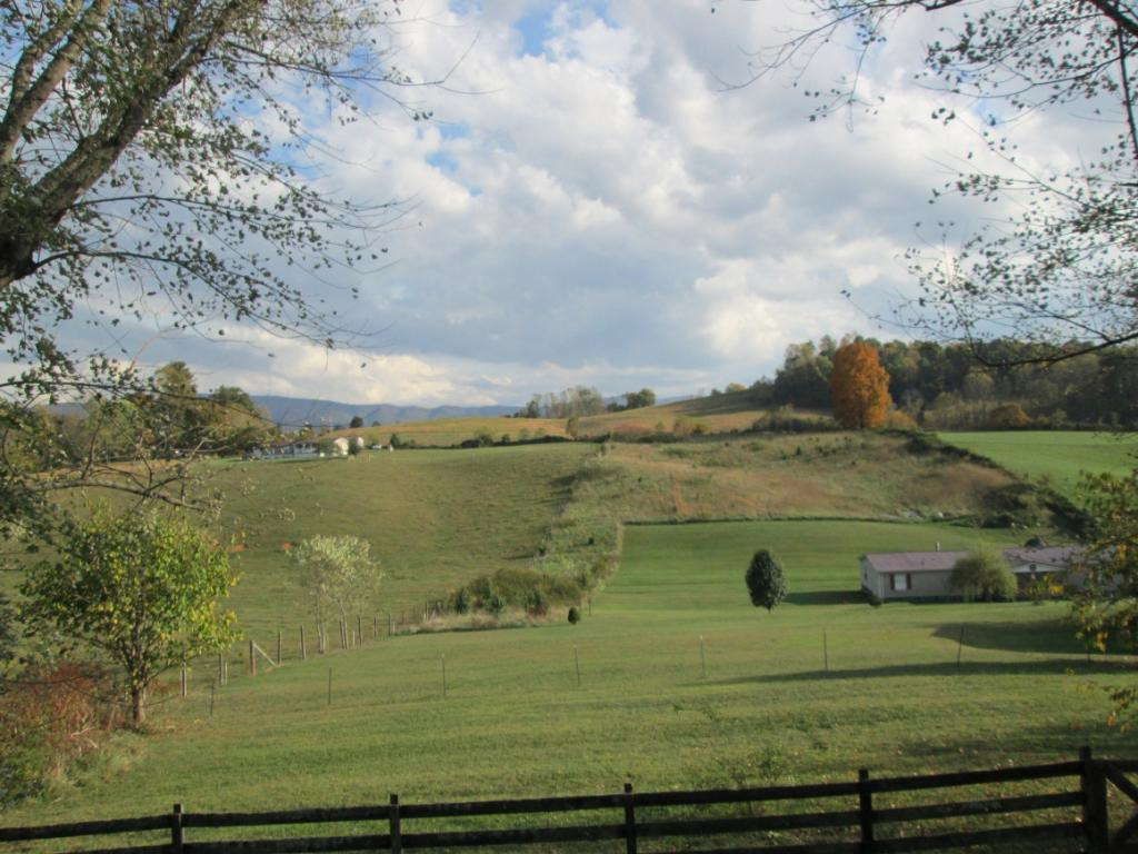 1176 Silver Grove Road Bluff City, TN 37618 - Photo 25 of 26 peaceful country side
