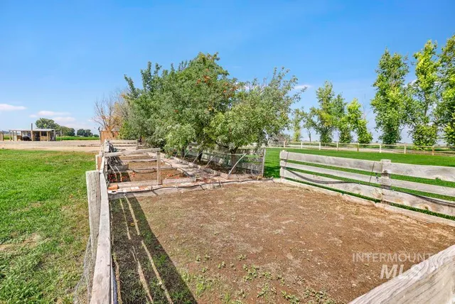 $239,500 | 3505 North 1600 East, Buhl, ID 83316