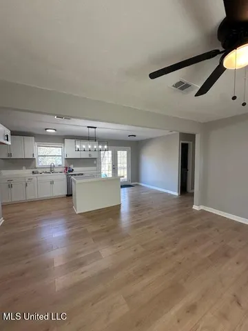 $214,900 | 221 Murphy Street, Pelahatchie, MS 39145