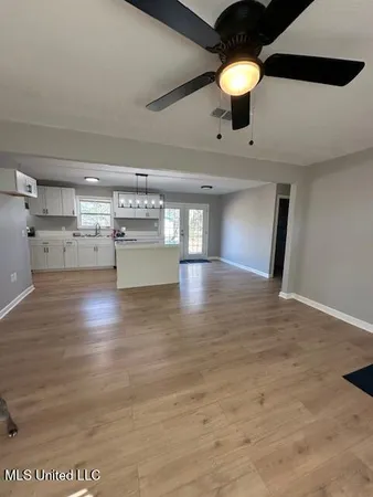 $199,900 | 221 Murphy Street, Pelahatchie, MS 39145