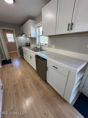 $199,900 | 221 Murphy Street, Pelahatchie, MS 39145