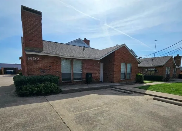 $1,295 | 1402 Darr Street, Unit A, Irving, TX 75061