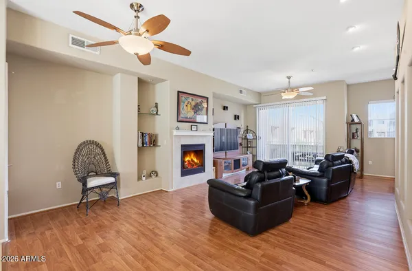 $352,900 | 6745 North 93RD Avenue, Unit 1124, Glendale, AZ 85305