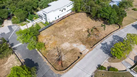 a view of a yard with a patio