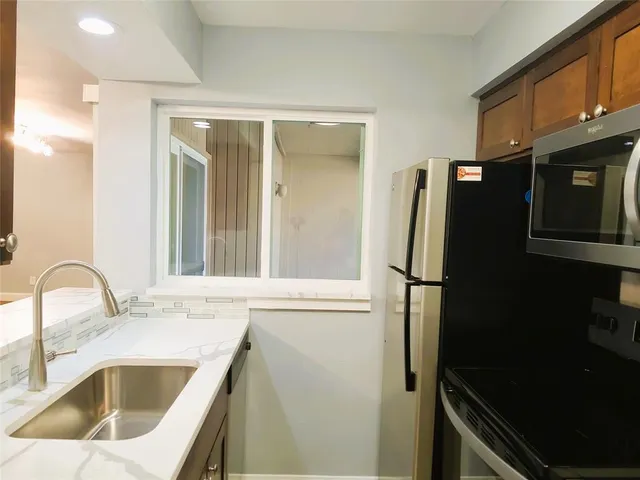 $1,600 | 5154 Amesbury Drive, Unit 227, Dallas, TX 75206