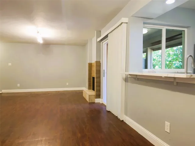 $1,600 | 5154 Amesbury Drive, Unit 227, Dallas, TX 75206