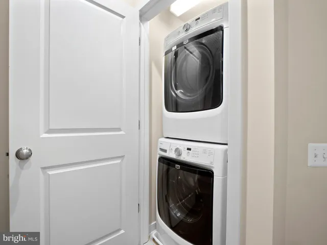 $1,099,000 | 918 Pete Jones Way, Alexandria, VA 22314