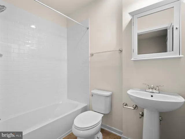 $1,099,000 | 918 Pete Jones Way, Alexandria, VA 22314