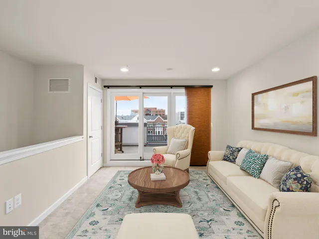 $1,099,000 | 918 Pete Jones Way, Alexandria, VA 22314