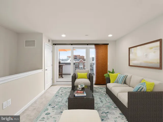 $1,099,000 | 918 Pete Jones Way, Alexandria, VA 22314