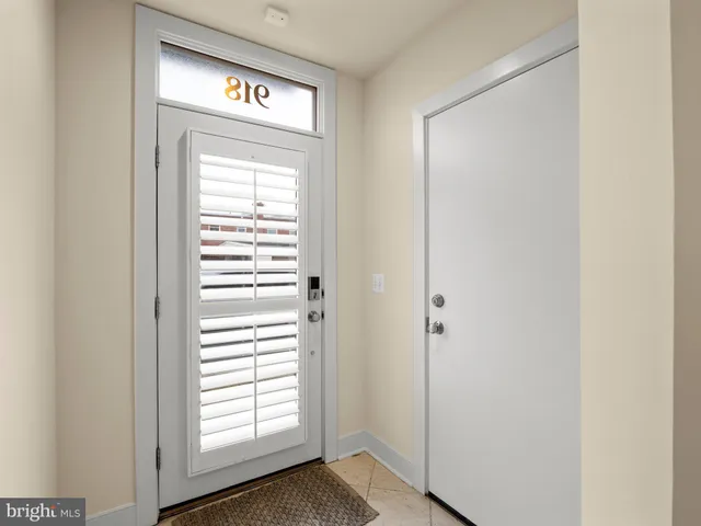 $1,099,000 | 918 Pete Jones Way, Alexandria, VA 22314