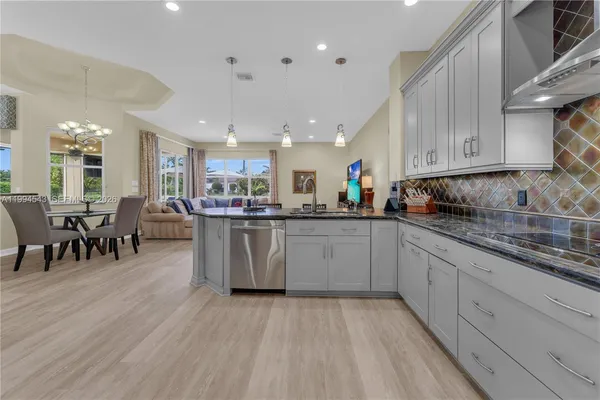 $1,400,000 | 3973 Southwest 140th Avenue, Davie, FL 33330