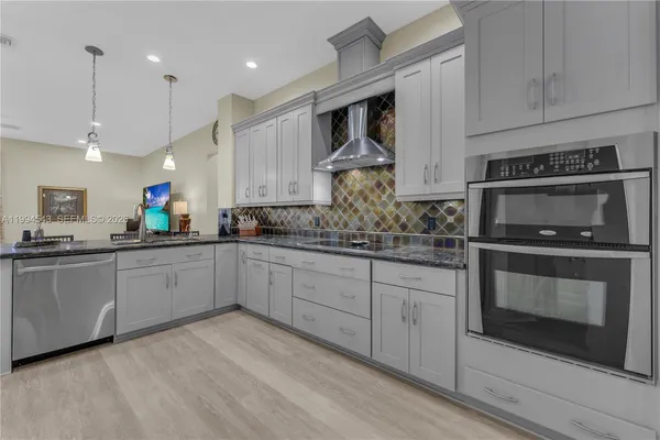 $1,400,000 | 3973 Southwest 140th Avenue, Davie, FL 33330