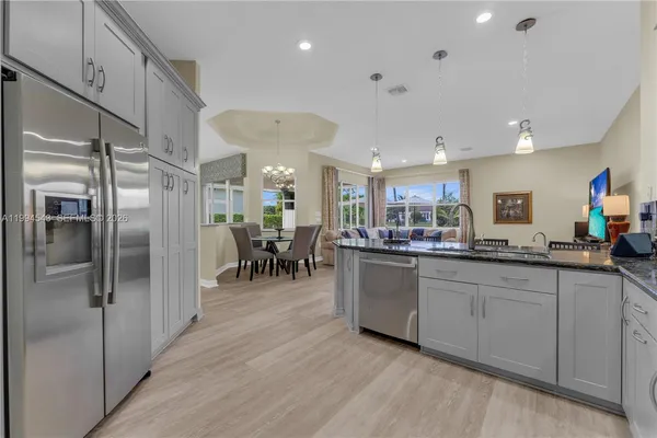 $1,400,000 | 3973 Southwest 140th Avenue, Davie, FL 33330