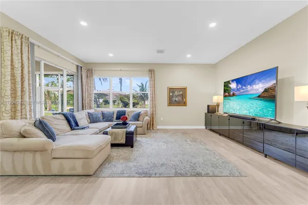 $1,400,000 | 3973 Southwest 140th Avenue, Davie, FL 33330