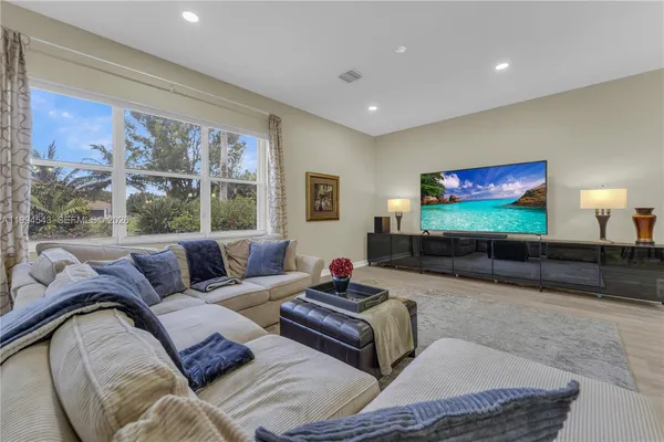 $1,400,000 | 3973 Southwest 140th Avenue, Davie, FL 33330