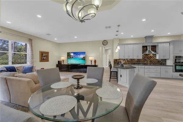 $1,400,000 | 3973 Southwest 140th Avenue, Davie, FL 33330