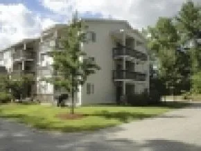 $2,367 | 99 Mammoth Road, Unit 11, Hooksett, NH 03106