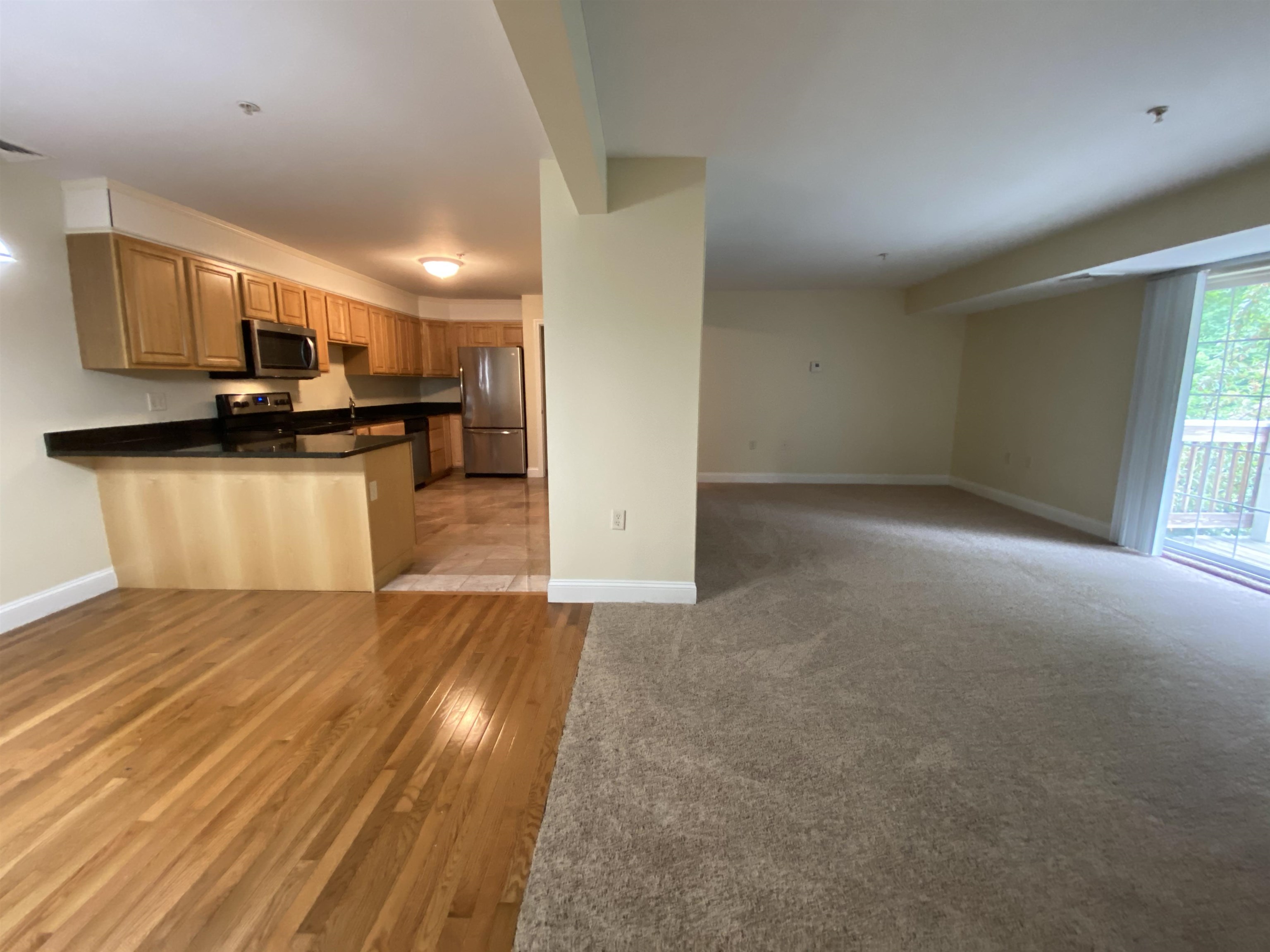 99 Mammoth Road, Unit 11 Hooksett, NH 03106 - Photo 11 of 40