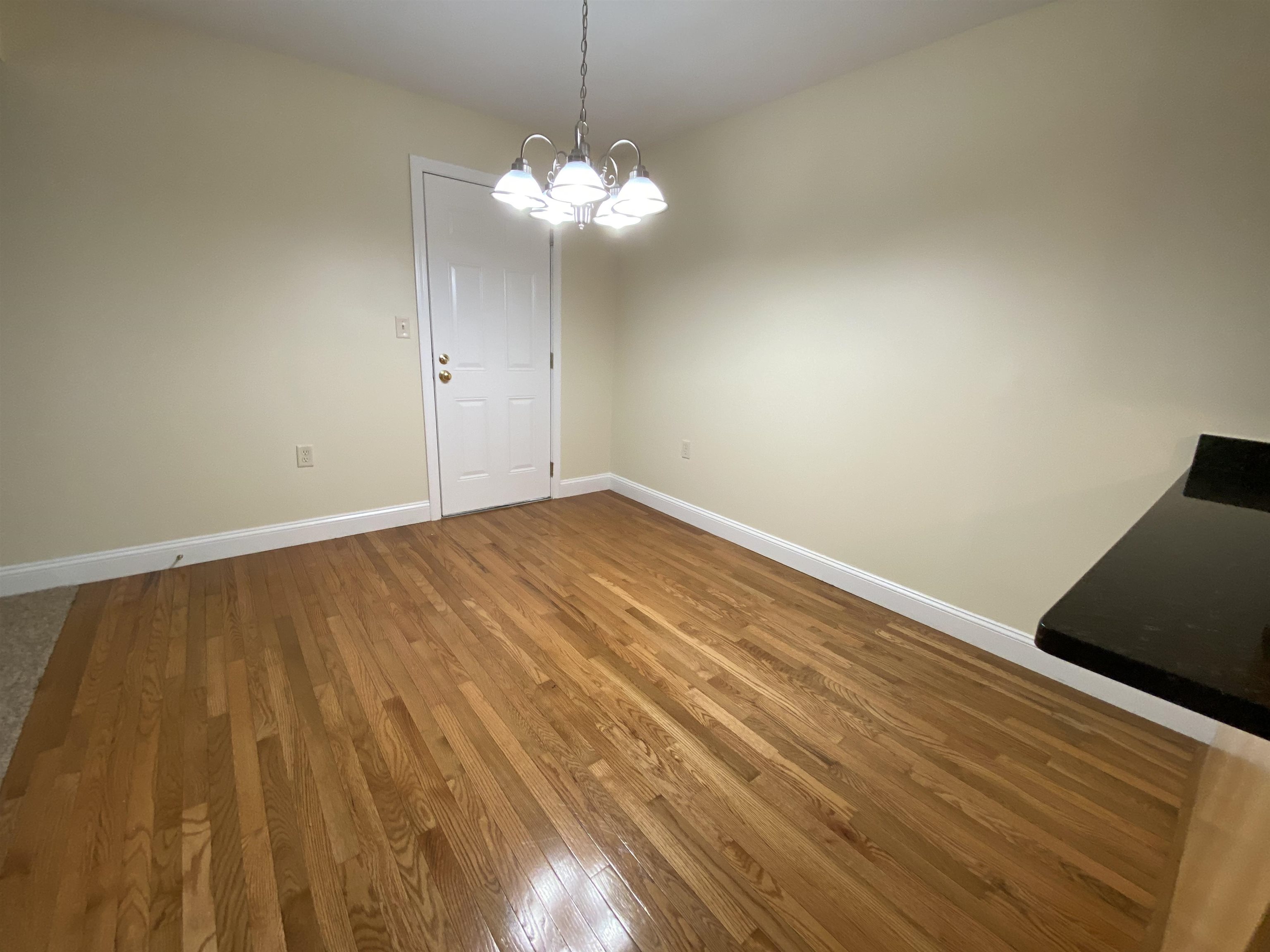 99 Mammoth Road, Unit 11 Hooksett, NH 03106 - Photo 17 of 40