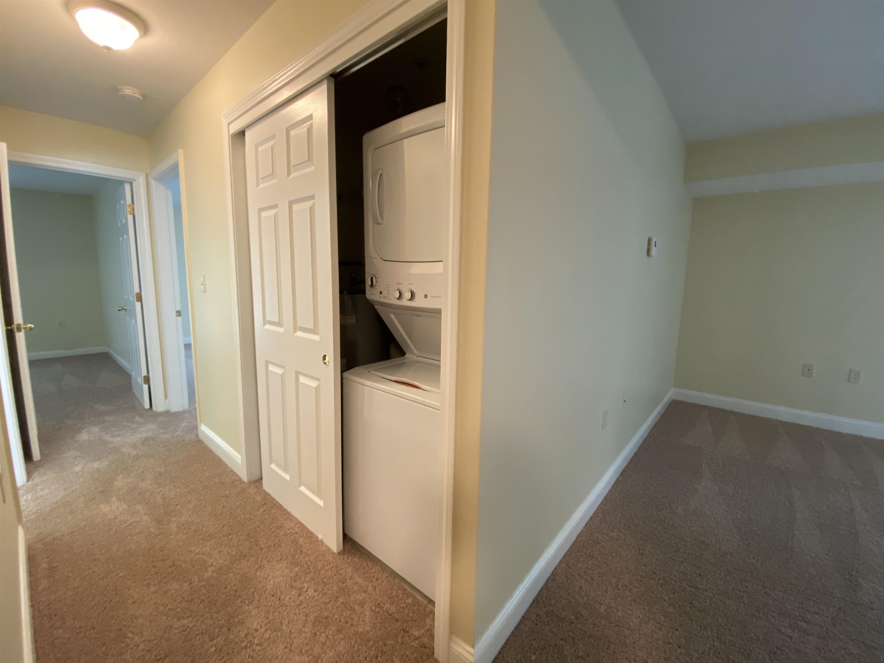 99 Mammoth Road, Unit 11 Hooksett, NH 03106 - Photo 23 of 40