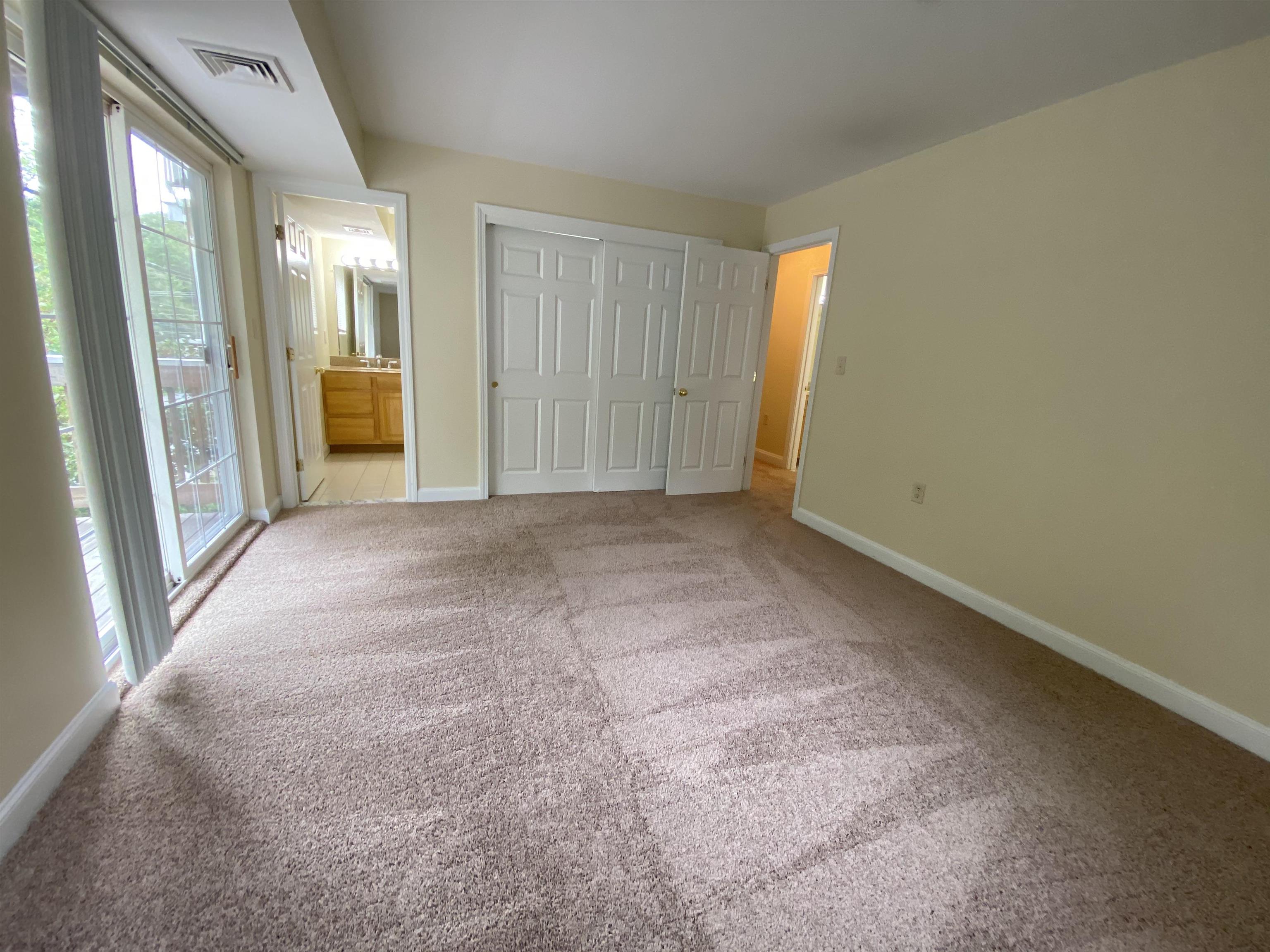 99 Mammoth Road, Unit 11 Hooksett, NH 03106 - Photo 37 of 40