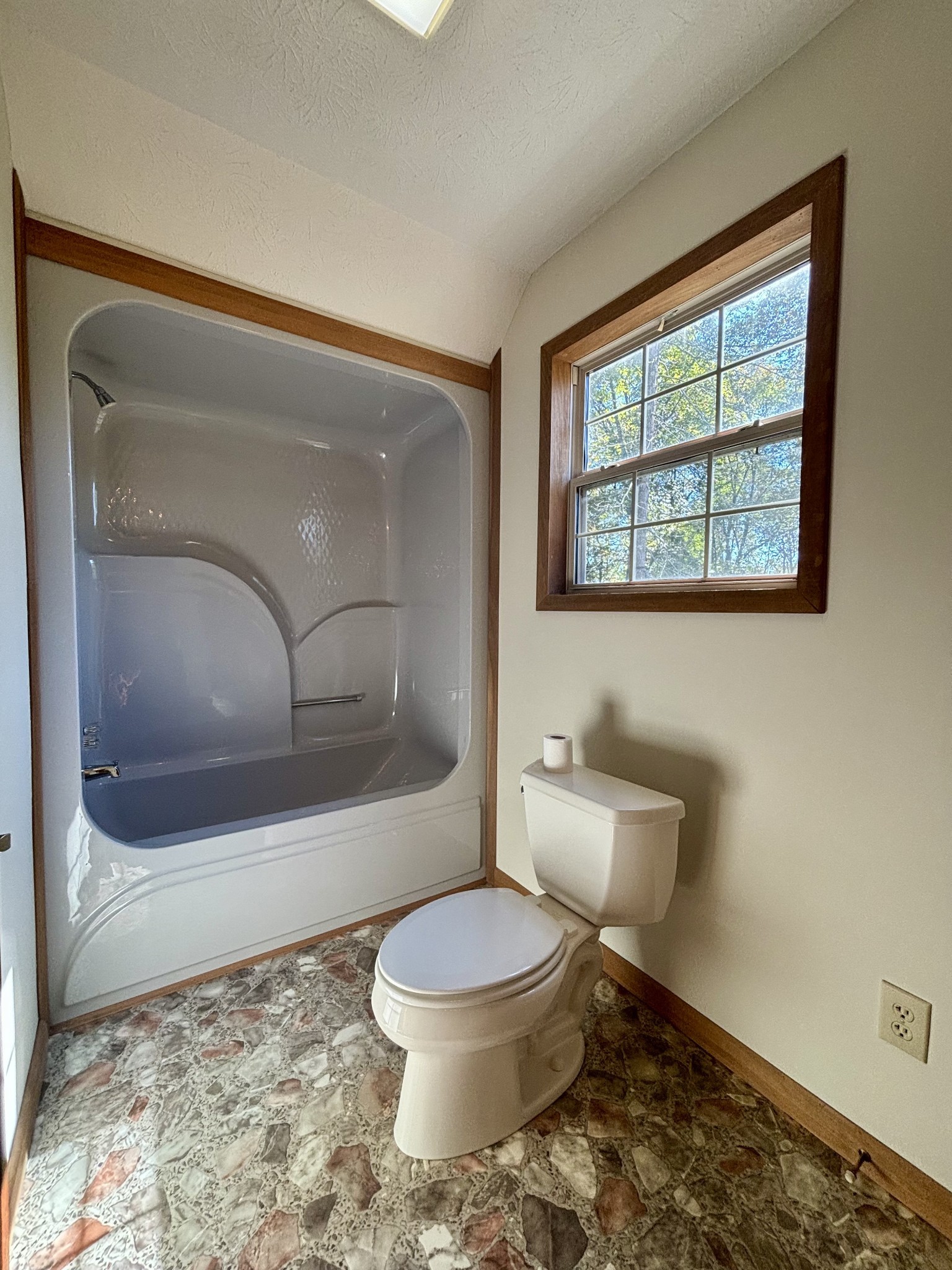 2917 Obie Adcock Road Smithville, TN 37166 - Photo 15 of 32