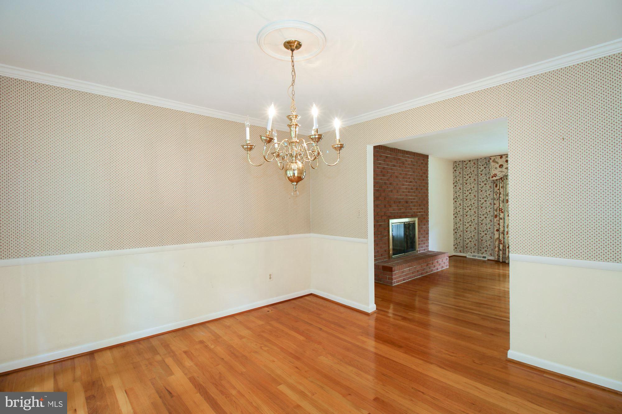 1582 Comanche Road Arnold, MD 21012 - Photo 11 of 42 Dining Room
