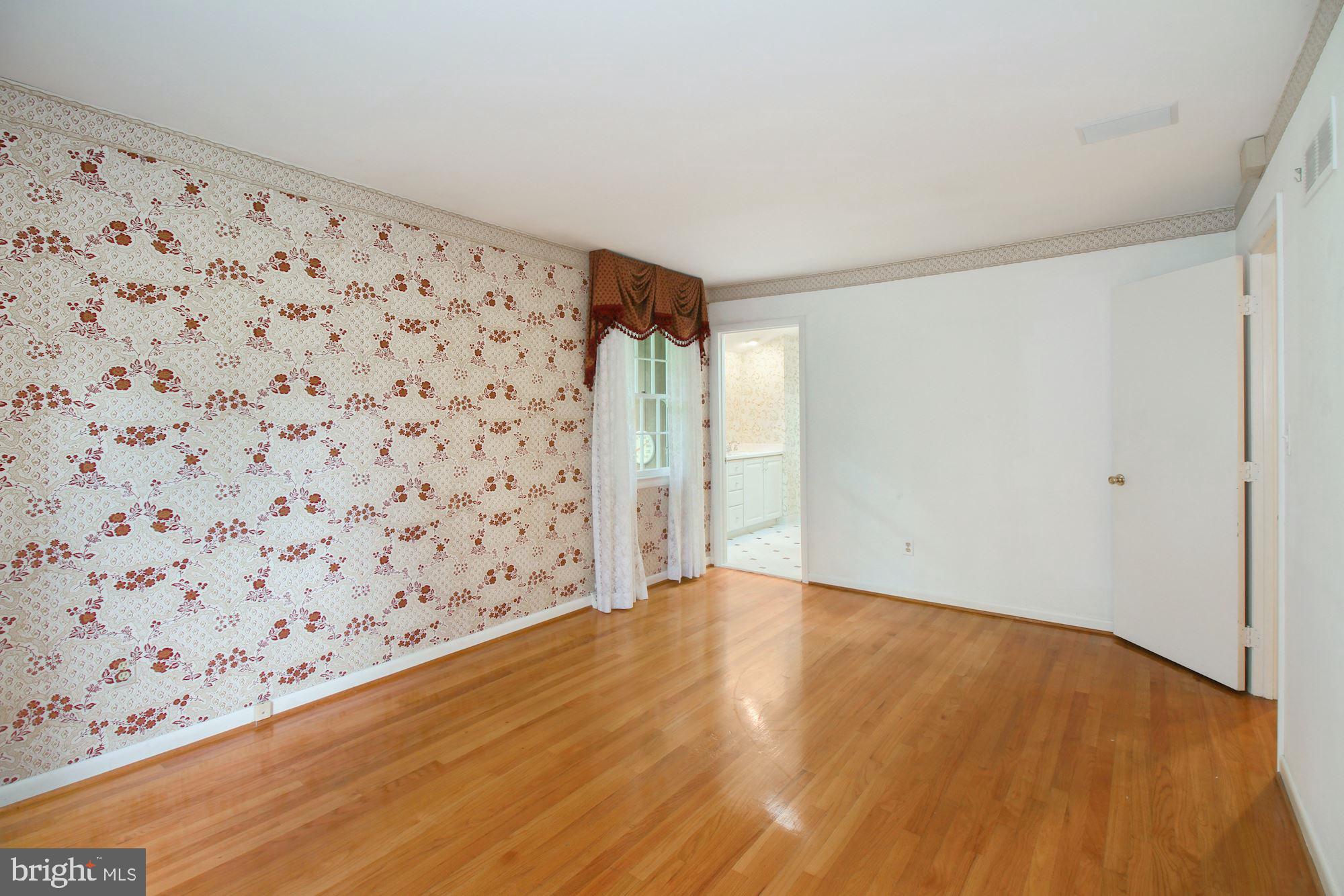 1582 Comanche Road Arnold, MD 21012 - Photo 21 of 42 Primary Bedroom