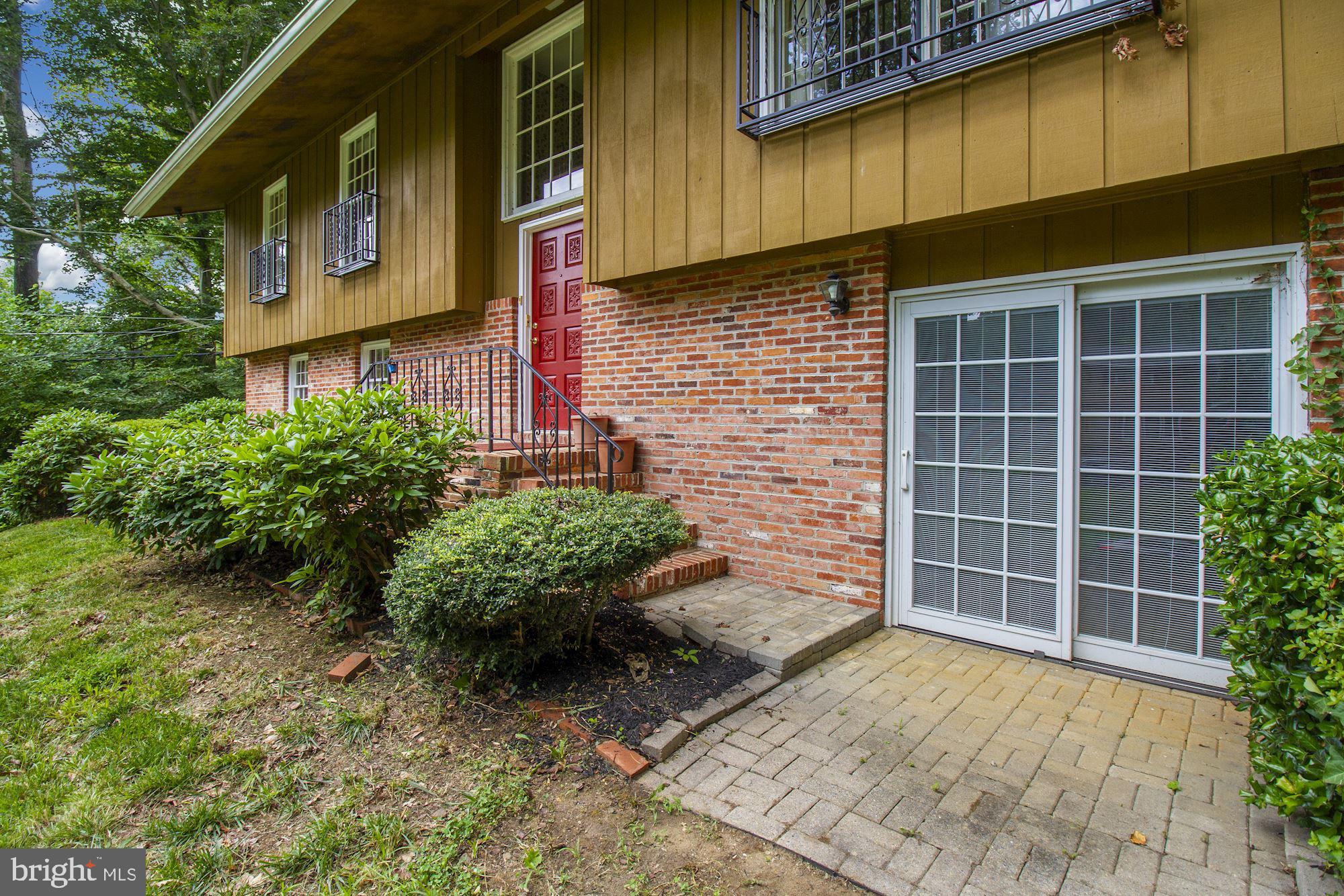 1582 Comanche Road Arnold, MD 21012 - Photo 3 of 42 Front Exterior