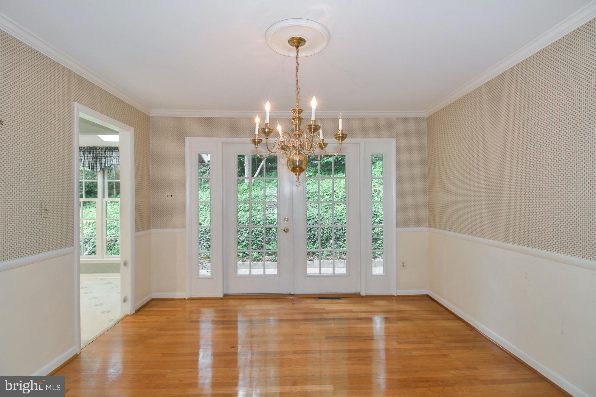 1582 Comanche Road Arnold, MD 21012 - Photo 9 of 42 Dining Room