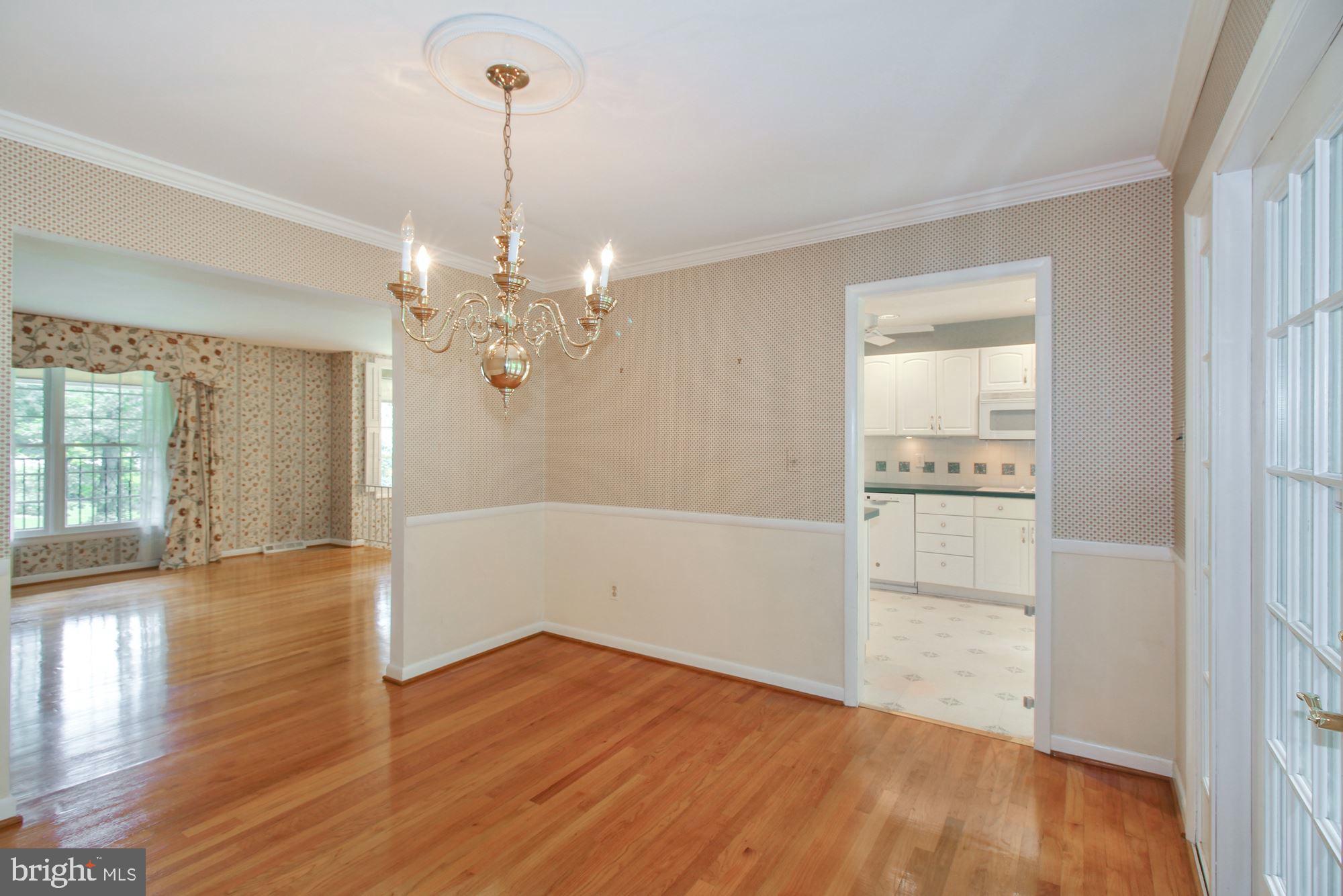 1582 Comanche Road Arnold, MD 21012 - Photo 10 of 42 Dining Room