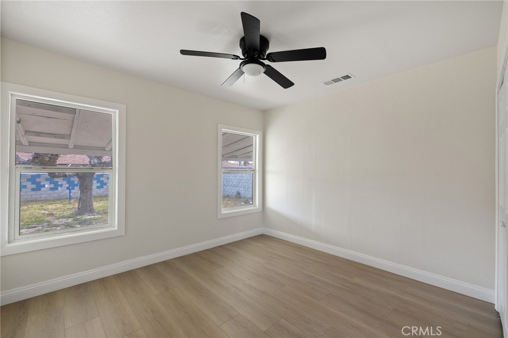 215 8th Street Bakersfield, CA 93304 - Photo 19 of 27