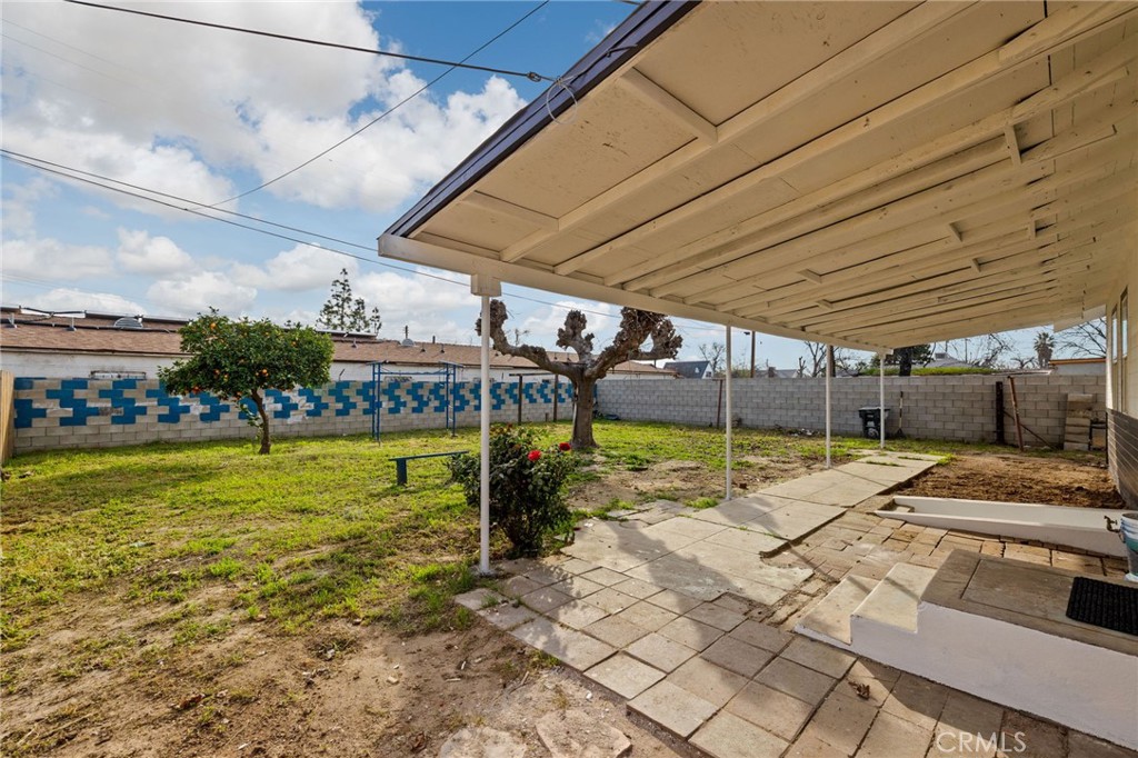 215 8th Street Bakersfield, CA 93304 - Photo 21 of 27