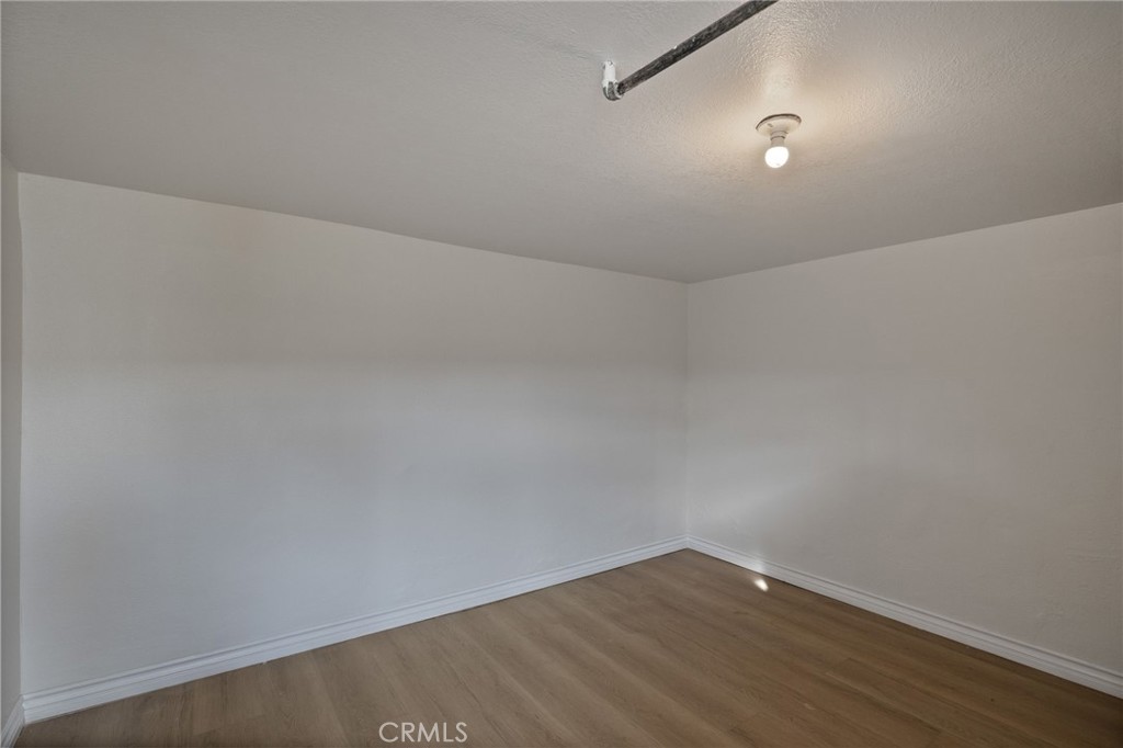 215 8th Street Bakersfield, CA 93304 - Photo 25 of 27