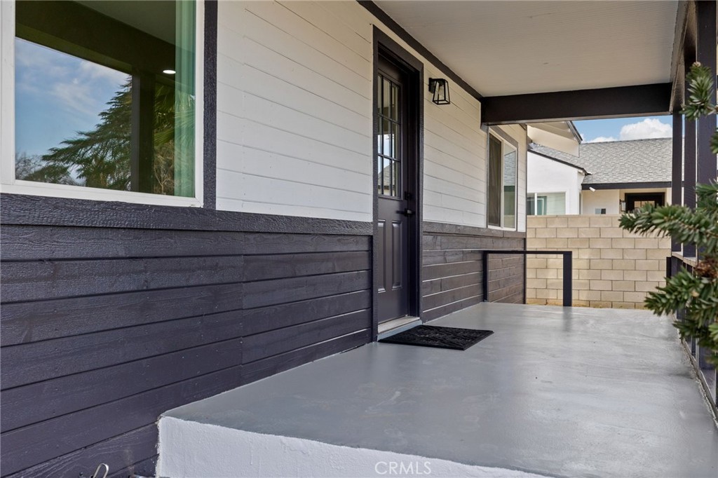 215 8th Street Bakersfield, CA 93304 - Photo 5 of 27