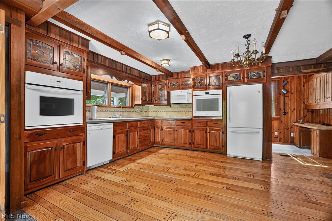 13721 Spring Street Burton, OH 44021 - Photo 22 of 47