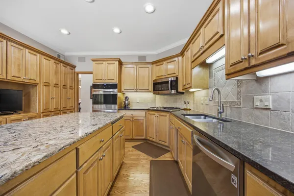 $1,100,000 | 123 50th Avenue East, West Fargo, ND 58078