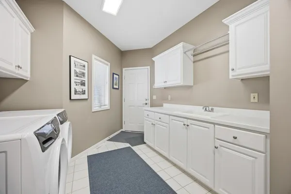 $1,100,000 | 123 50th Avenue East, West Fargo, ND 58078