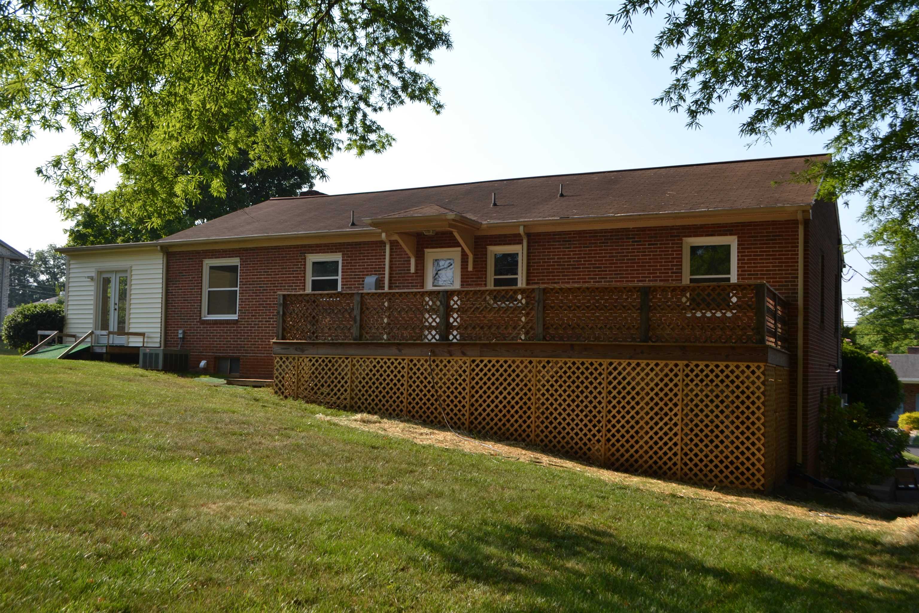891 Shawnee Road Waynesboro, VA 22980 - Photo 9 of 72 Gallery Image 9