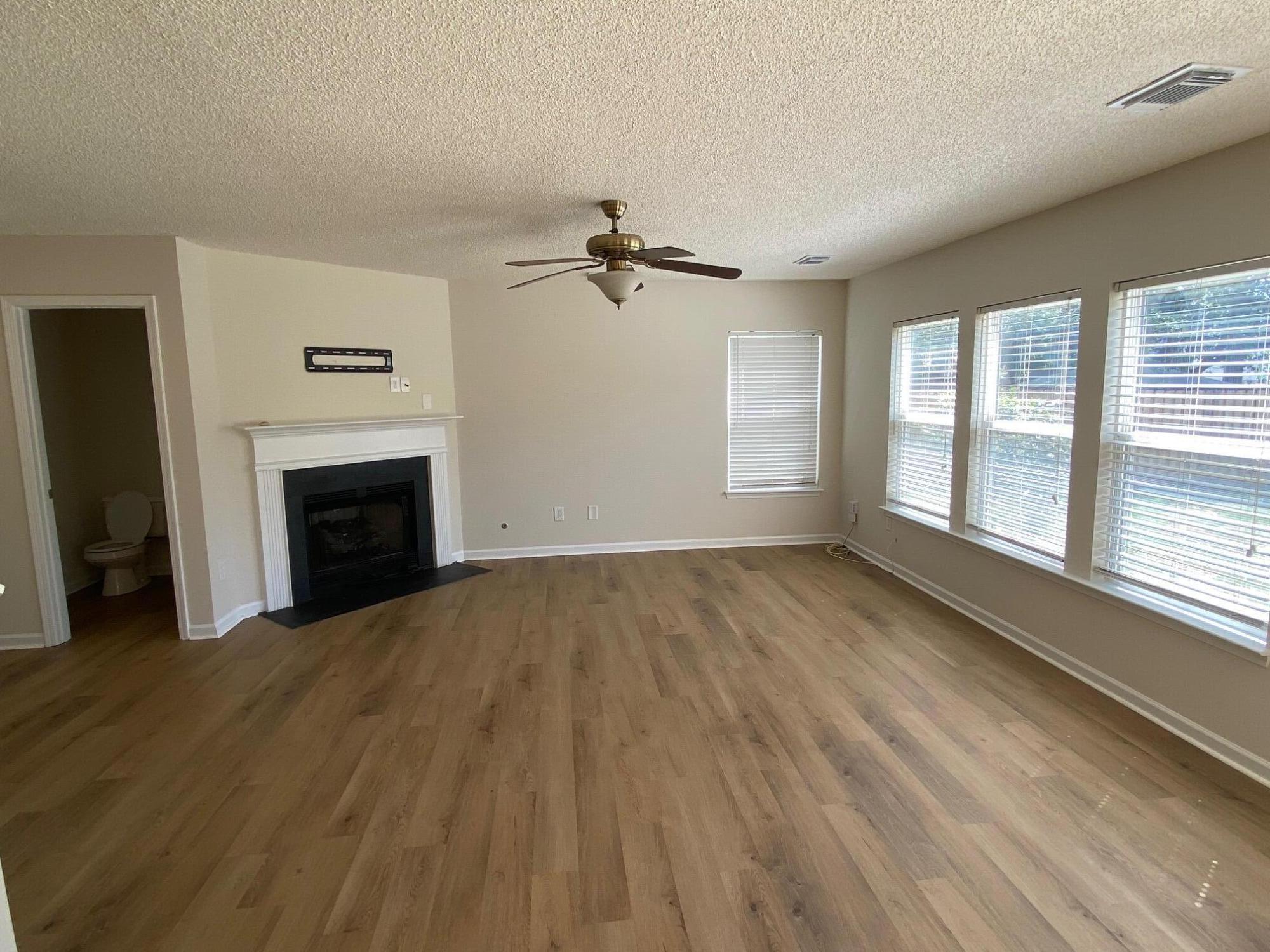 1307 Basketweaver Way Hanahan, SC 29410 - Photo 5 of 16 IMG_3539