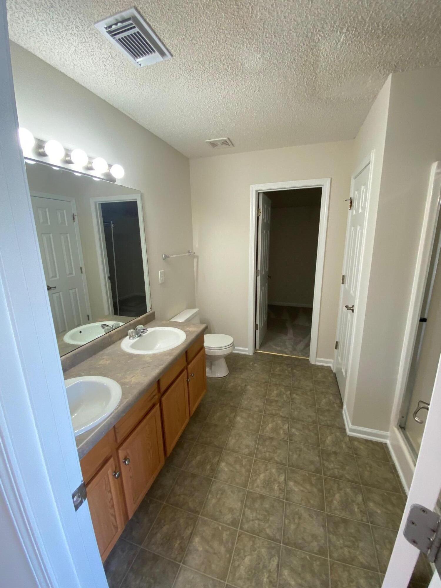 1307 Basketweaver Way Hanahan, SC 29410 - Photo 8 of 16 IMG_3542