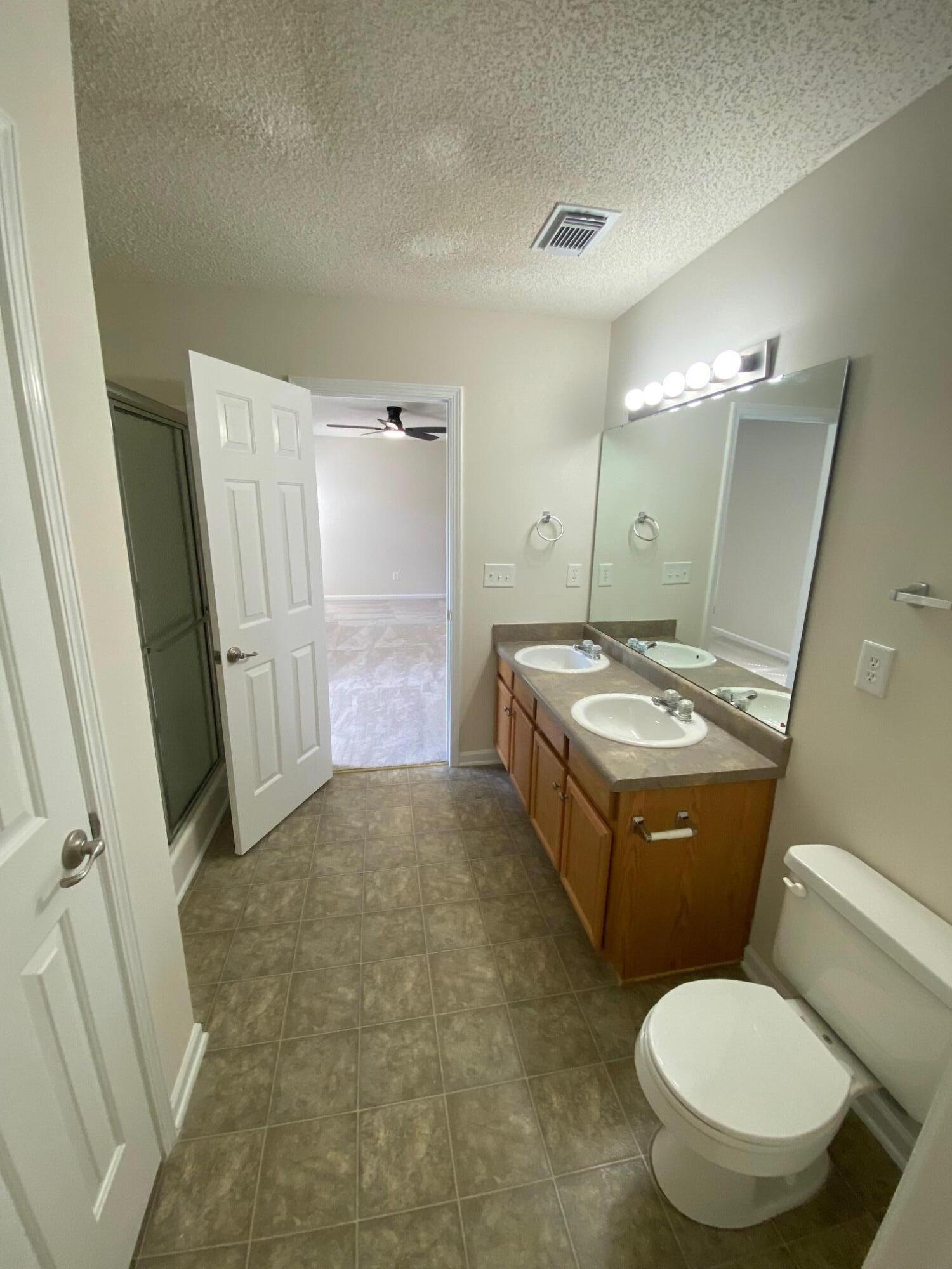 1307 Basketweaver Way Hanahan, SC 29410 - Photo 10 of 16 IMG_3544