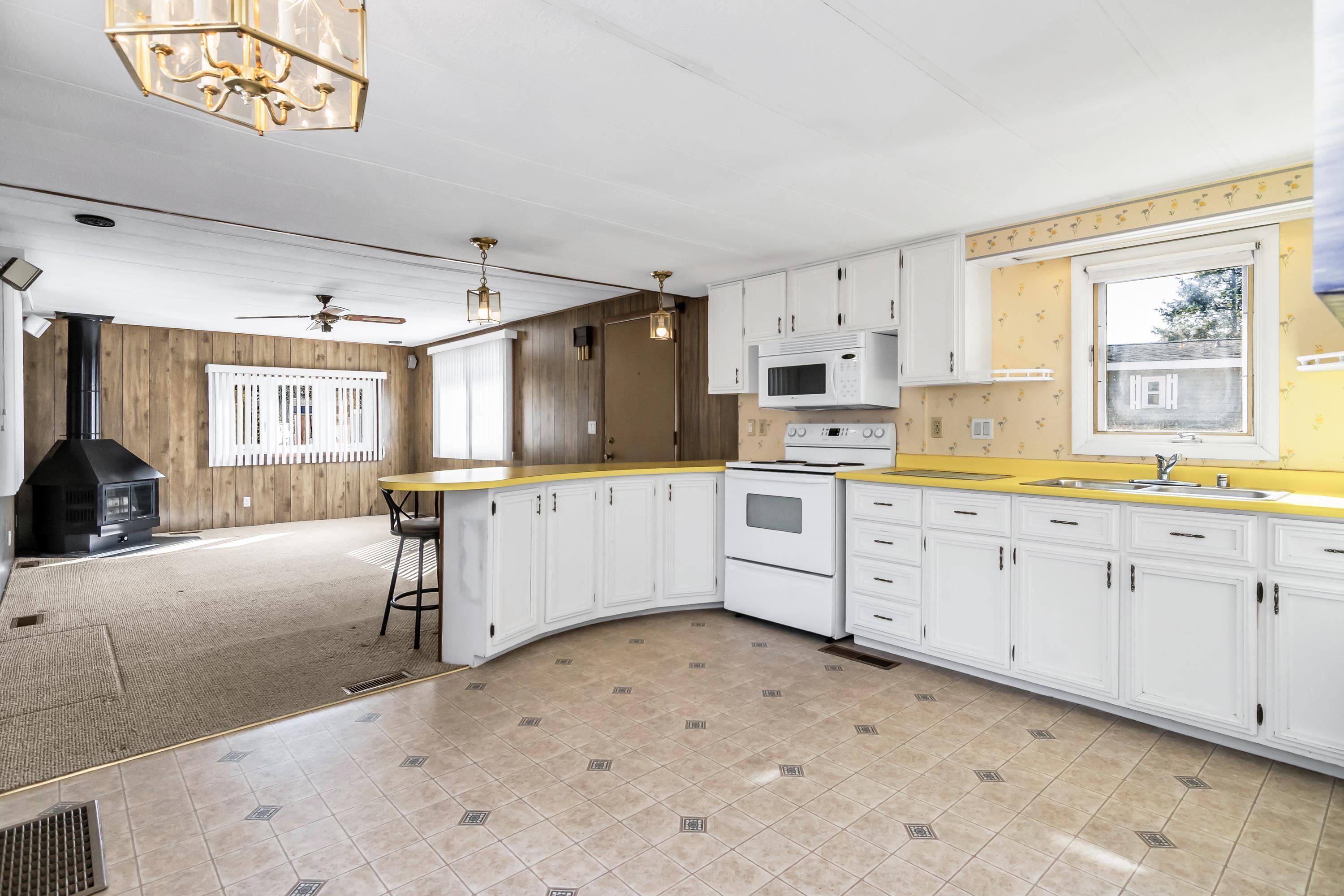 47 Scott Avenue Seabrook, NH 03874 - Photo 7 of 24