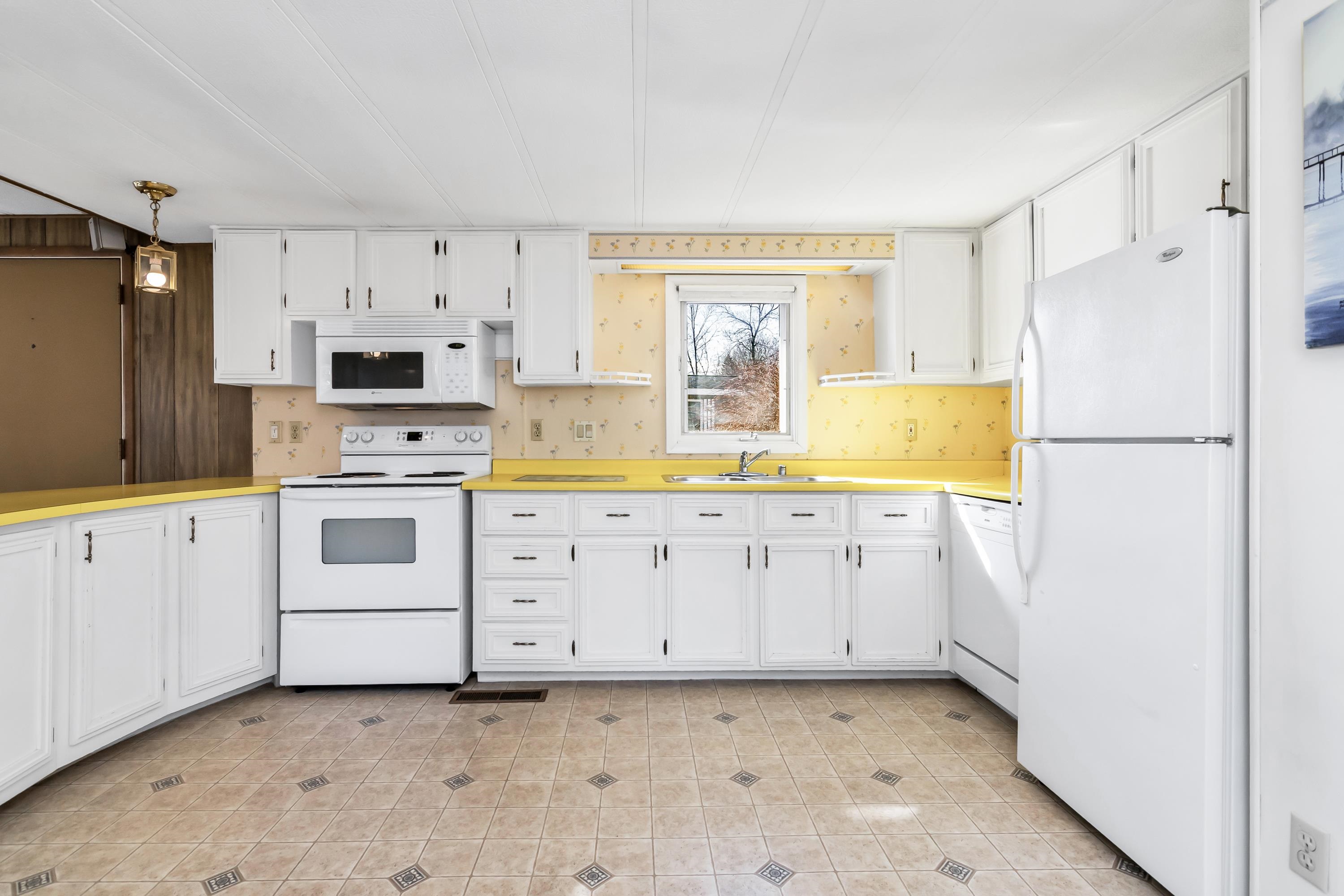 47 Scott Avenue Seabrook, NH 03874 - Photo 8 of 24